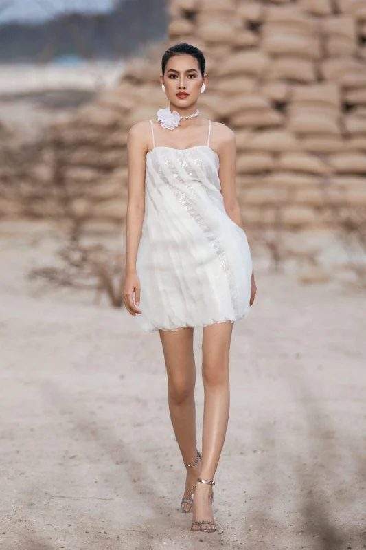 Lace Trimmed Party Dresses with Bow Back for Ladies' Dainty and Feminine LookKennedy Straight Ruffled Lace Mini Dress Lace Trimmed Party Dresses with Bow Back for Ladies' Dainty and Feminine LookKennedy Straight Ruffled Lace Mini Dress