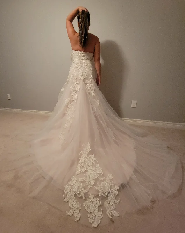 Wedding Dresses with Sequined Hearts and Satin and Lace Combination and Bow at the Waist for a Valentine's Day Wedding RomanceAlvina Valenta 9607 Wedding Dresses with Sequined Hearts and Satin and Lace Combination and Bow at the Waist for a Valentine's Day Wedding RomanceAlvina Valenta 9607