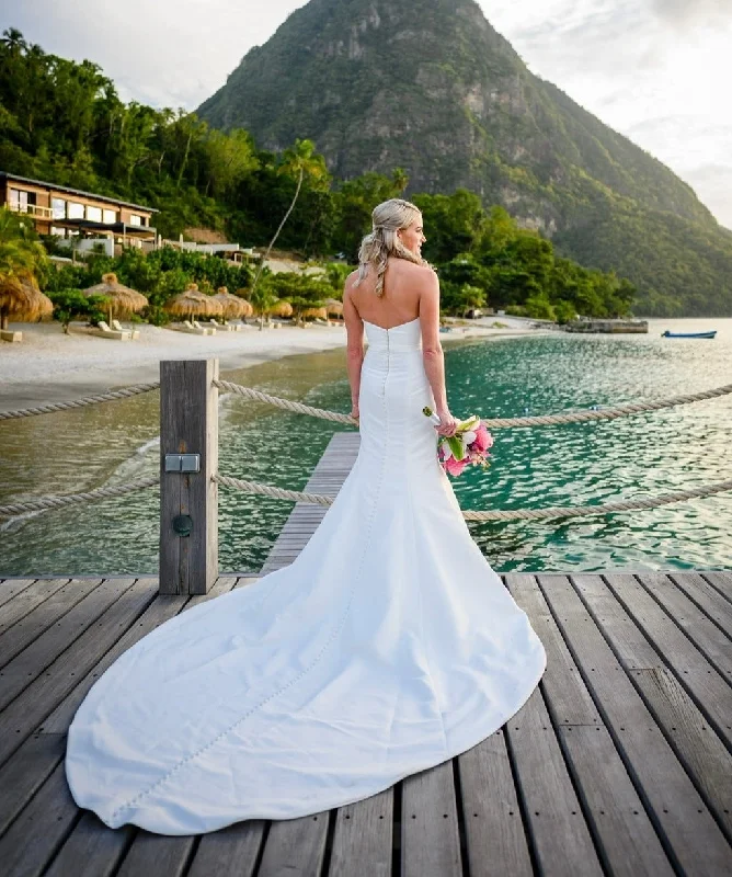 Wedding Dresses with Sequined Bodice and Chiffon Overlay for an Elegant ContrastAlyne Bridal Windsor & Crawford Overskirt Wedding Dresses with Sequined Bodice and Chiffon Overlay for an Elegant ContrastAlyne Bridal Windsor & Crawford Overskirt