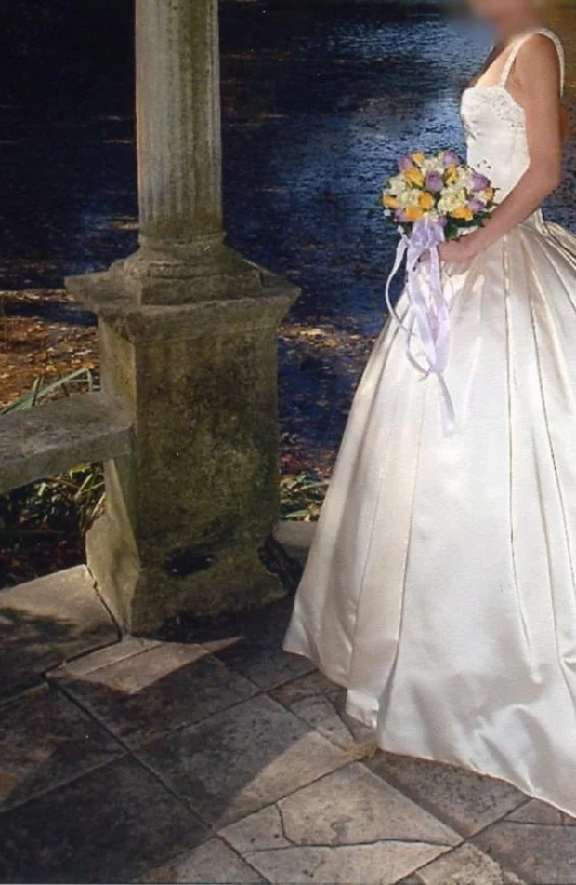 Wedding Dresses with Satin Trimmed Collar and Bow Back and Embroidered Skirt and Sequined Bodice and Belt for a Classic and Glamorous LookAmsale Ballgown Wedding Dresses with Satin Trimmed Collar and Bow Back and Embroidered Skirt and Sequined Bodice and Belt for a Classic and Glamorous LookAmsale Ballgown