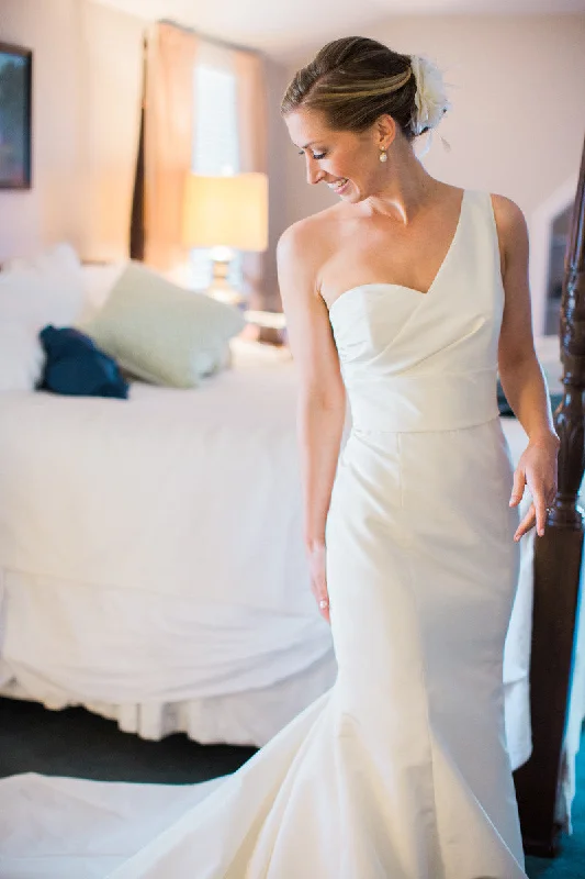 Wedding Dresses with High Neck and Embroidered Back and Sheer Sleeves for a Modest and Intricate LookAmsale Houston Wedding Dresses with High Neck and Embroidered Back and Sheer Sleeves for a Modest and Intricate LookAmsale Houston