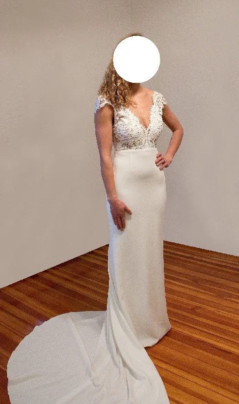Wedding Dresses with Sequined Star Motifs and Sheer Sleeve and Ruffled Hem and Belt for a Celestial and Elegant LookAnais Anette Annalise Wedding Dresses with Sequined Star Motifs and Sheer Sleeve and Ruffled Hem and Belt for a Celestial and Elegant LookAnais Anette Annalise