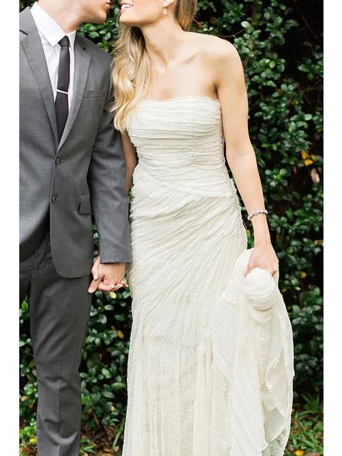 Wedding Dresses with Ruffled Sleeves and High Neck and Belt for a Dramatic and Elegant LookAnn Taylor Jasmine Wedding Dresses with Ruffled Sleeves and High Neck and Belt for a Dramatic and Elegant LookAnn Taylor Jasmine