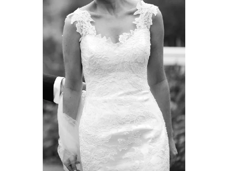 Tube Wedding Dresses with Beaded Waistband for a Simple and Chic StyleAnna Maier Aimee Tube Wedding Dresses with Beaded Waistband for a Simple and Chic StyleAnna Maier Aimee