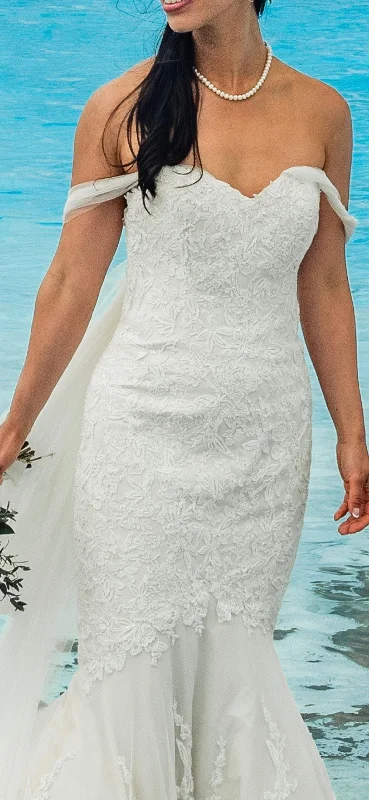 Wedding Dresses with Sequined Stripes and Sheer Back and Embroidered Birds and Belt for a Bold and Nature Inspired LookAnne Barge Raven Wedding Dresses with Sequined Stripes and Sheer Back and Embroidered Birds and Belt for a Bold and Nature Inspired LookAnne Barge Raven
