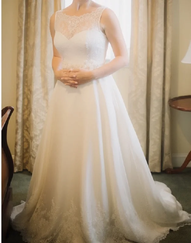 Off Shoulder Chiffon Wedding Dresses with Ruffled Hem for a Feminine TouchAugusta Jones Monica Off Shoulder Chiffon Wedding Dresses with Ruffled Hem for a Feminine TouchAugusta Jones Monica