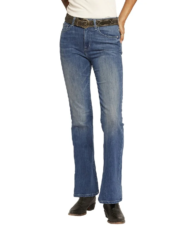 Denim jeans for curvy figures with a contoured fit to enhance curvesCurrent/Elliott The Promenade Bay Wide Leg Jean