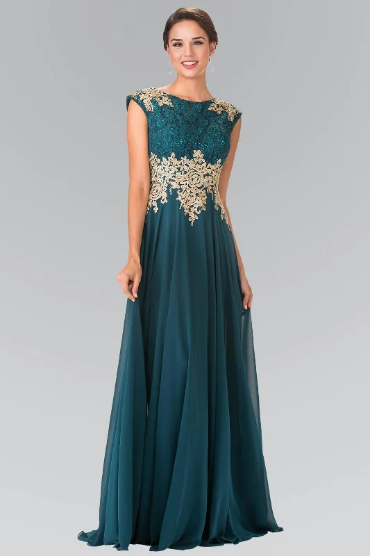 Party Dresses with Embroidered Paisley Patterns and Sequined Bodice for Ladies' Exotic and Glamorous LookPlus Size Long Prom Dress Evening Gown Party Dresses with Embroidered Paisley Patterns and Sequined Bodice for Ladies' Exotic and Glamorous LookPlus Size Long Prom Dress Evening Gown
