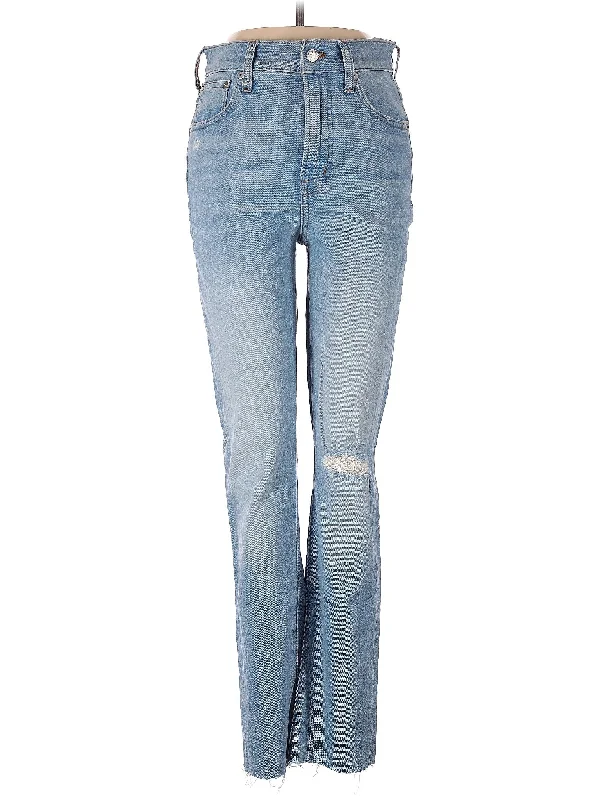 Culotte - style denim jeans with a wide - leg and short - length hybrid for a fashion - forward choiceHigh-Rise Bootleg Jeans in Light Wash