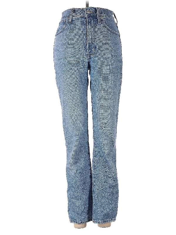 Side - slit denim jeans for added mobility and a modern and stylish lookHigh-Rise Bootleg Jeans in Light Wash