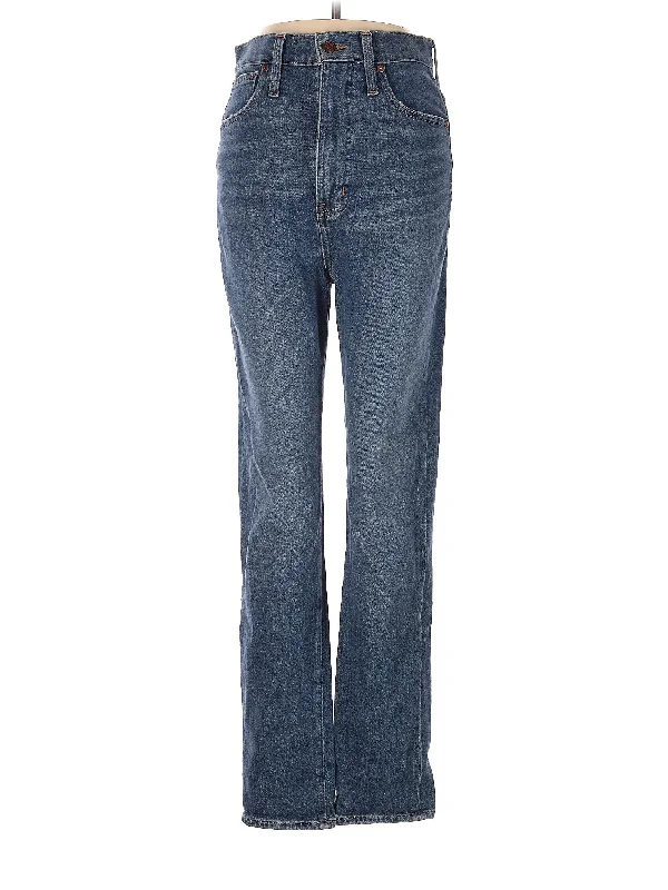 Mid - rise denim jeans for a balanced and comfortable fit for all body typesHigh-Rise Bootleg Jeans in Medium Wash