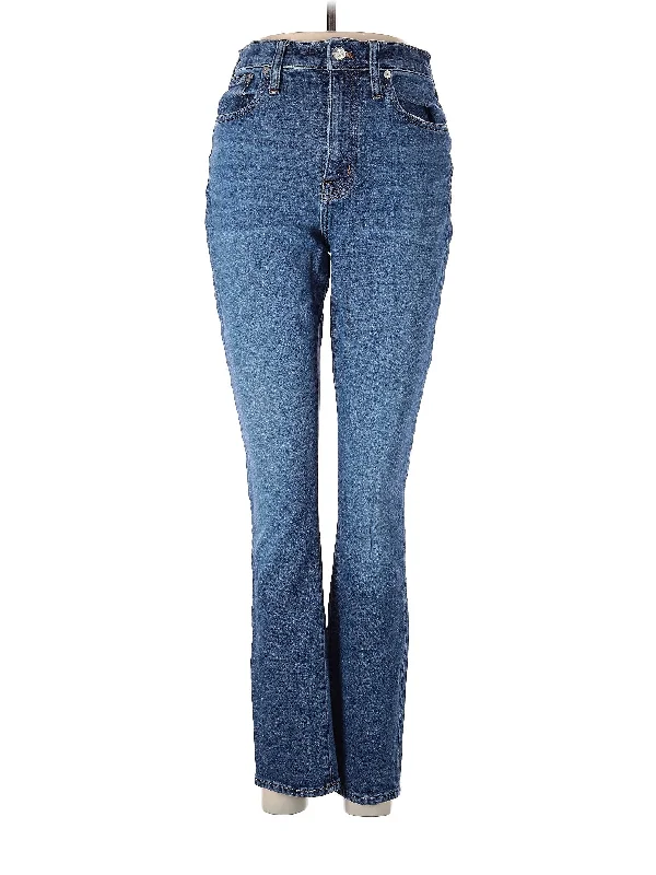 Boyfriend - style loose - fit denim jeans with a casual and laid - back vibeHigh-Rise Bootleg Jeans in Medium Wash