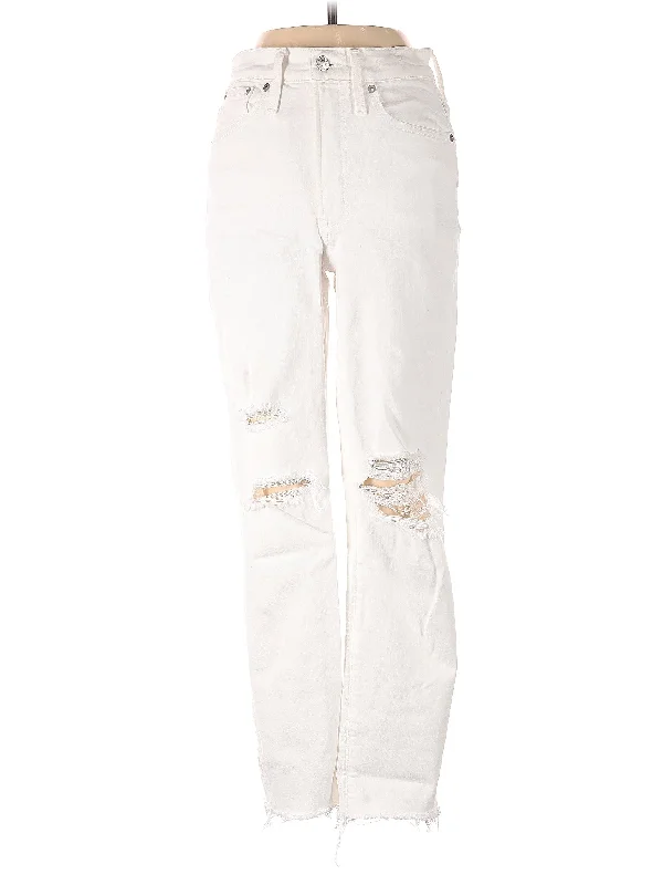 Denim jeans for a maximalist style with lots of layers and embellishmentsHigh-Rise Straight-leg Jeans Denim jeans for a maximalist style with lots of layers and embellishmentsHigh-Rise Straight-leg Jeans