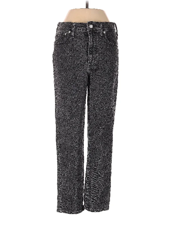 Denim jeans for a yoga class with a flexible and breathable fabricHigh-Rise Straight-leg Jeans