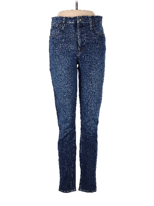 Denim jeans for casual outings like hanging out with friends or running errandsHigh-Rise Straight-leg Jeans in Dark Wash