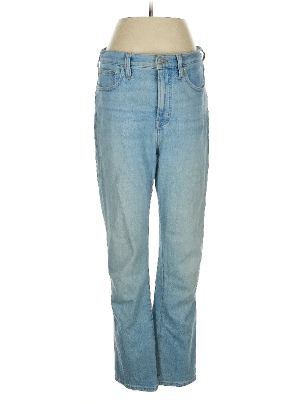 Denim jeans for a snowboarding trip with appropriate layeringHigh-Rise Straight-leg Jeans in Light Wash Denim jeans for a snowboarding trip with appropriate layeringHigh-Rise Straight-leg Jeans in Light Wash