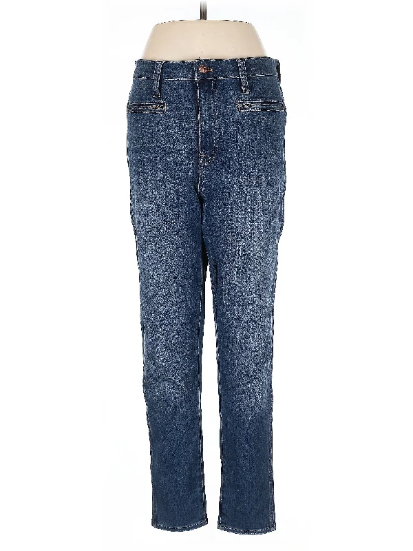 Denim jeans for a volunteer event for practicality and comfortHigh-Rise Straight-leg Jeans in Medium Wash