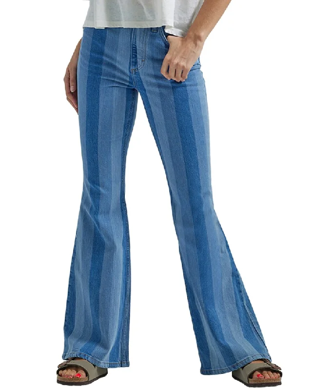 Slim - leg denim jeans to streamline the legs and create a sleek appearanceLEE Hits Of Blue High Rise Flare Jean