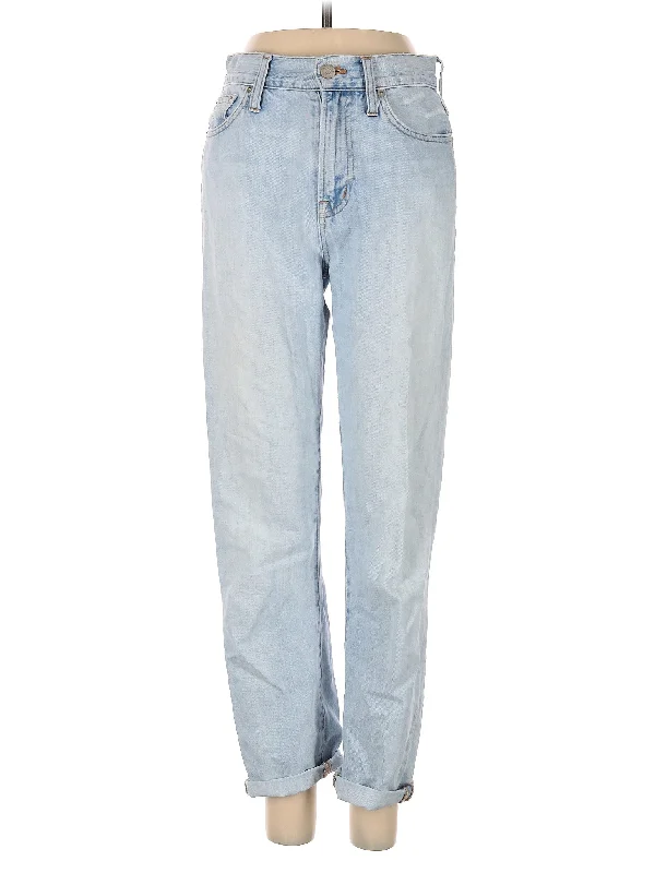 Denim jeans for a fashion show as part of a unique and eye - catching outfitLow-Rise Boyjeans Jeans in Light Wash