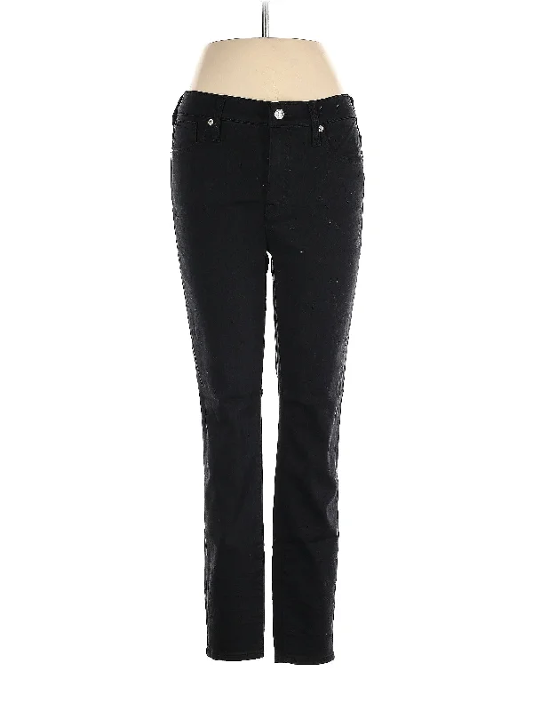 Denim jeans for a bohemian - themed outfit with flowy tops and ethnic accessoriesLow-Rise Straight-leg Jeans