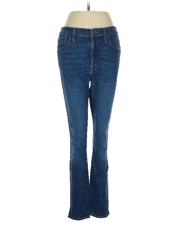 Slim - leg denim jeans to streamline the legs and create a sleek appearanceMid-Rise Bootleg Jeans in Dark Wash