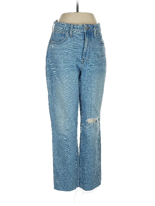 Denim jeans for a night out at a club or party with a trendy outfitMid-Rise Bootleg Jeans in Light Wash