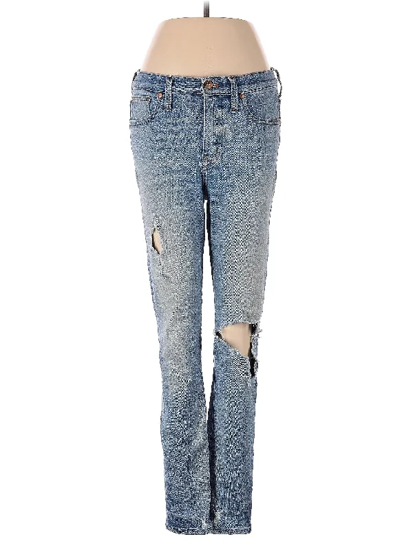 Denim jeans for a fashion show as part of a unique and eye - catching outfitMid-Rise Boyjeans Jeans
