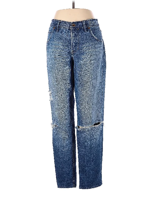 Denim jeans for a camping adventure to withstand the elementsMid-Rise Boyjeans Jeans