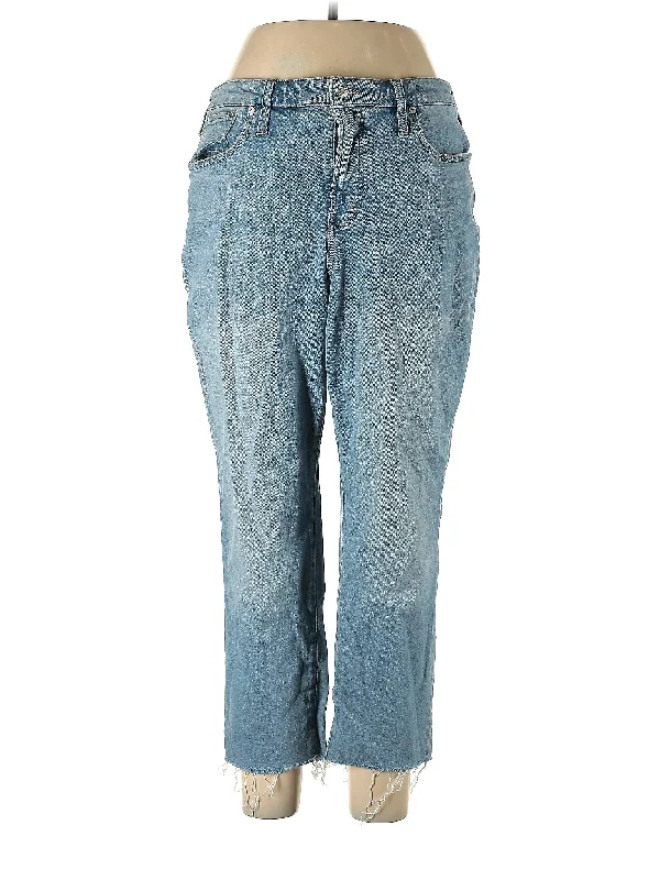 Contemporary - designed denim jeans with modern details like asymmetrical seams or unique hardwareMid-Rise Boyjeans Jeans in Light Wash