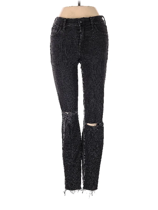 Denim jeans for a festival - inspired outfit with vibrant colors and patternsMid-Rise Skinny Jeans Denim jeans for a festival - inspired outfit with vibrant colors and patternsMid-Rise Skinny Jeans