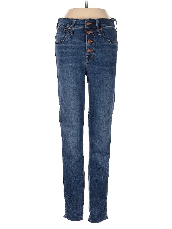 Culotte - style denim jeans with a wide - leg and short - length hybrid for a fashion - forward choiceMid-Rise Straight-leg Jeans in Dark Wash