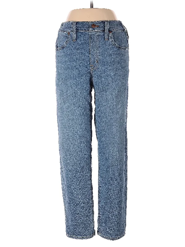Double - denim - friendly denim jeans for a trendy monochromatic outfitMid-Rise Straight-leg Jeans in Light Wash
