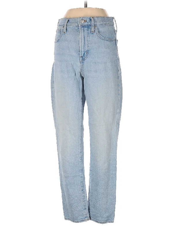 Denim jeans for a home improvement project to protect your legsMid-Rise Straight-leg Jeans in Light Wash Denim jeans for a home improvement project to protect your legsMid-Rise Straight-leg Jeans in Light Wash