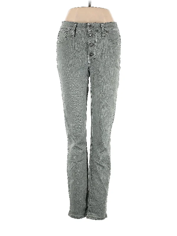 Contemporary - designed denim jeans with modern details like asymmetrical seams or unique hardwareMid-Rise Straight-leg Jeans in Light Wash
