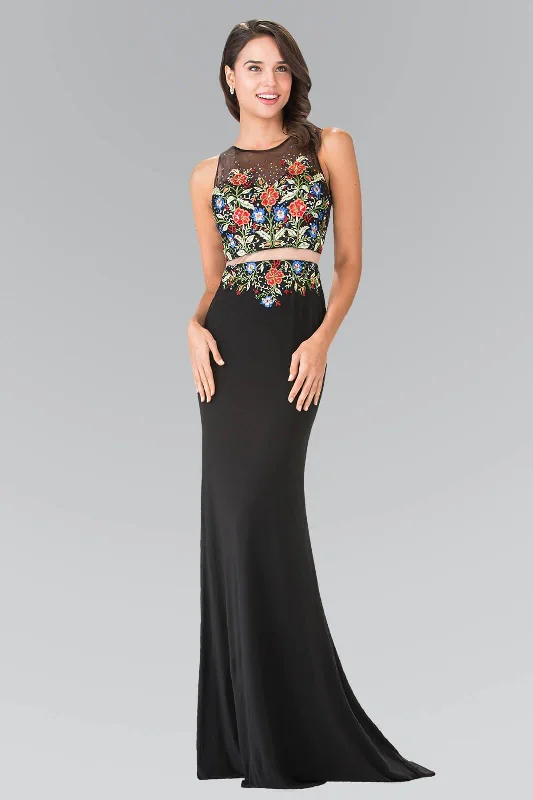 Party Dresses with Embroidered Floral Patterns and Tassel Hem and Sequined Bodice for Ladies' Bohemian and Glamorous LookProm Long Dress Evening Formal Gown Party Dresses with Embroidered Floral Patterns and Tassel Hem and Sequined Bodice for Ladies' Bohemian and Glamorous LookProm Long Dress Evening Formal Gown
