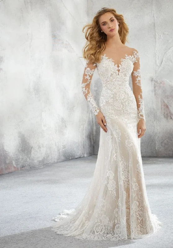 Velvet Wedding Dresses with Satin Trim for a Rich and Opulent LookMorilee Lorraine - Size 10 Velvet Wedding Dresses with Satin Trim for a Rich and Opulent LookMorilee Lorraine - Size 10
