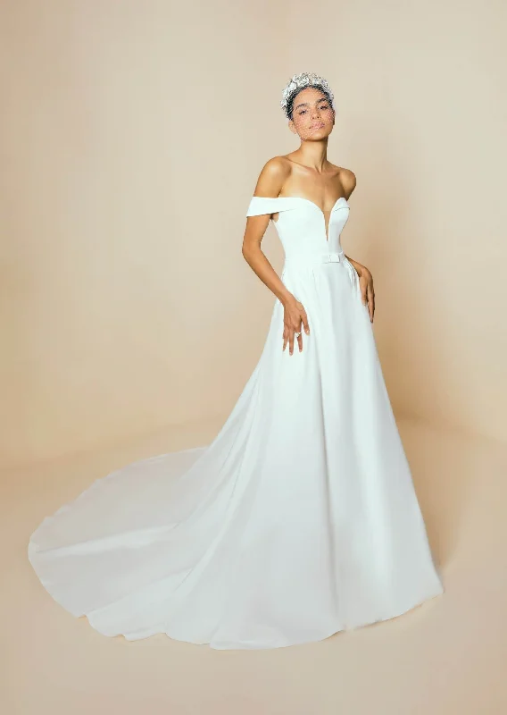 Sheath Style Silk Wedding Dresses with V Neck for a Sophisticated LookNeta Dover Emily - Size 10 Sheath Style Silk Wedding Dresses with V Neck for a Sophisticated LookNeta Dover Emily - Size 10