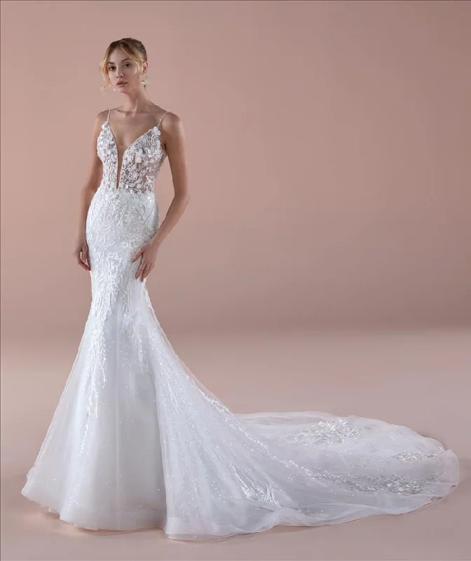 Wedding Dresses with Satin Trimmed Collar and Ruffled Hem and Bow at the Waist for a Classic and Girly LookNicole Spose ROA2049 - Size 10 Wedding Dresses with Satin Trimmed Collar and Ruffled Hem and Bow at the Waist for a Classic and Girly LookNicole Spose ROA2049 - Size 10