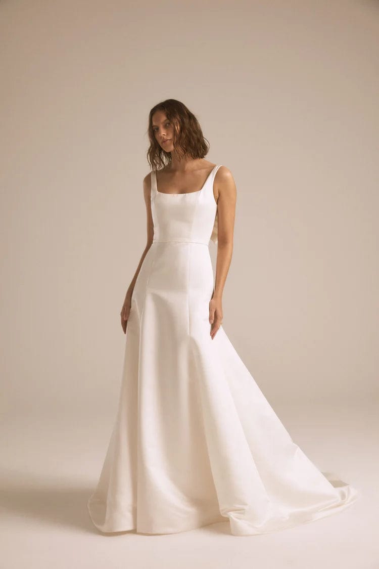 Wedding Dresses with Pleated Tulle Skirt and Sequined Geometric Shapes and Lace Overlay and Bow at the Waist for a Princess and Feminine LookNouvelle Amsale Coda - Size 12