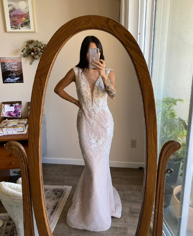 Wedding Dresses with Metallic Studs and Leather Trim and Sequined Belt for an Edgy and Rocker LookOther Vanella Wedding Dresses with Metallic Studs and Leather Trim and Sequined Belt for an Edgy and Rocker LookOther Vanella