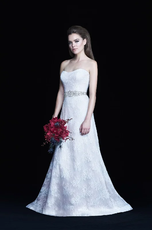 Tulle Wedding Dresses with Beaded Waistband and Multiple Layers for a Graceful LookPaloma Blanca 4769 - Size 14