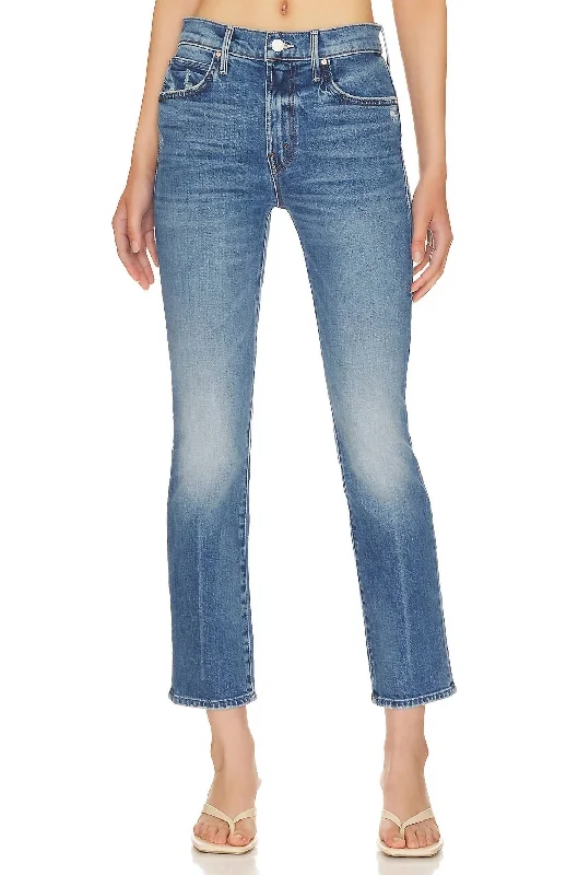 Denim jeans with a front - pocket zipper for added securityRascal Ankle Jean In A Little Dirt Never Hurt