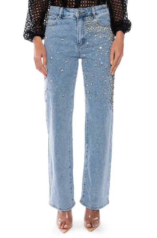 Denim jeans for a cooking class without restricting movementRILEE EMBELLISHED STRAIGHT FIT JEANS