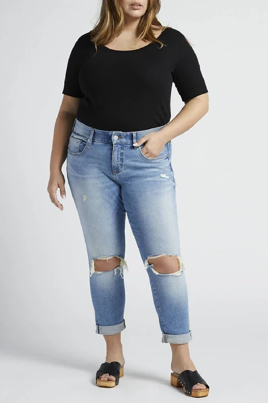 Linen blend wide leg jeans for women in a breezy and natural styleCarter Mid Rise Girlfriend Jeans In Island Blue