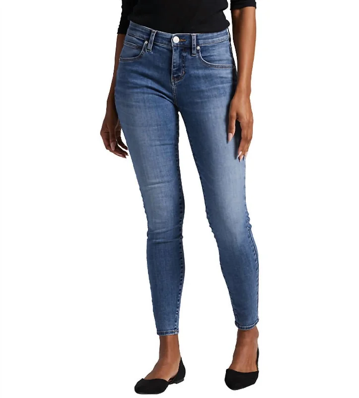 Capri pants for women in springCecilia Skinny Mid Rise Jean In Sky Blue