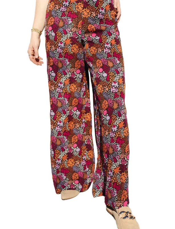 Houndstooth print wide leg pants for women in a sophisticated and statement - making styleFlare Trouser Pant In Floral