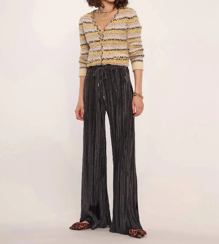 Paisley patterned wide leg jeans for women in an elegant and unique styleKamala Pant In Black