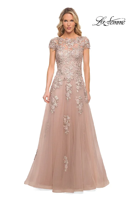 Vintage Inspired Party Dresses for Ladies' Retro Themed GatheringsLa Femme 29829