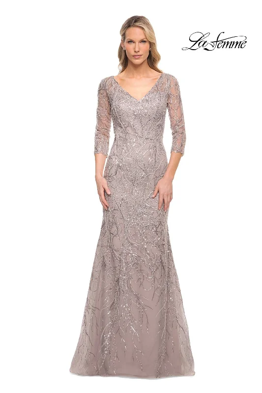 Party Dresses with Embroidered Paisley Patterns and Sequined Bodice for Ladies' Exotic and Glamorous LookLa Femme 30044 Party Dresses with Embroidered Paisley Patterns and Sequined Bodice for Ladies' Exotic and Glamorous LookLa Femme 30044