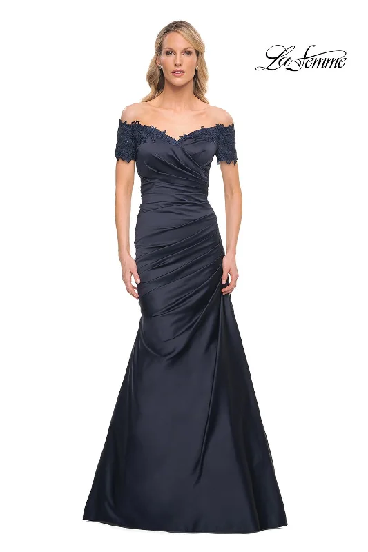 Party Dresses with Embroidered Party Animals and Colorful Sequins for Ladies' Themed Party FunLa Femme 30199 Party Dresses with Embroidered Party Animals and Colorful Sequins for Ladies' Themed Party FunLa Femme 30199
